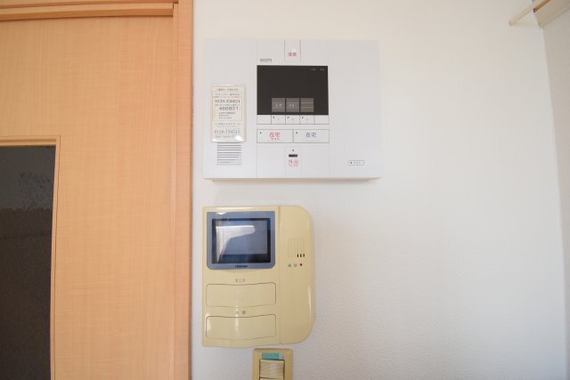 拡大写真:レオパレスアットホーム 3階304のセキュリティ