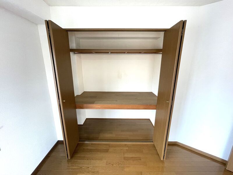 拡大写真:グレーンズフラット 2階303の収納