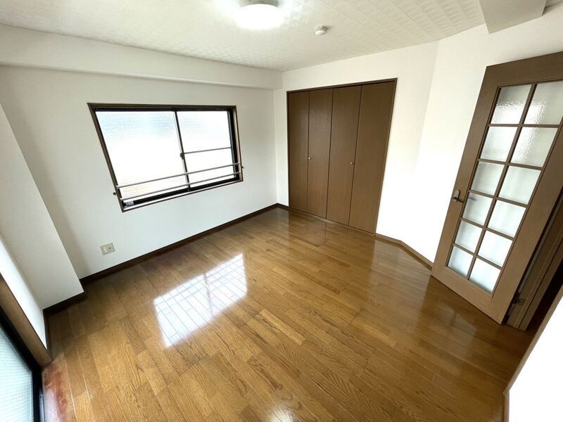 拡大写真:グレーンズフラット 2階303の居間