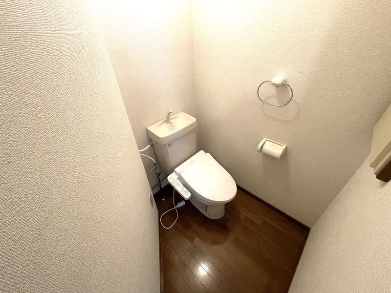 拡大写真:グレーンズフラット 2階303のトイレ
