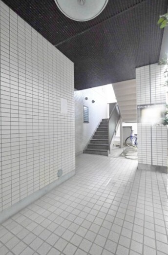 拡大写真:パレス新川崎 2階0205のロビー