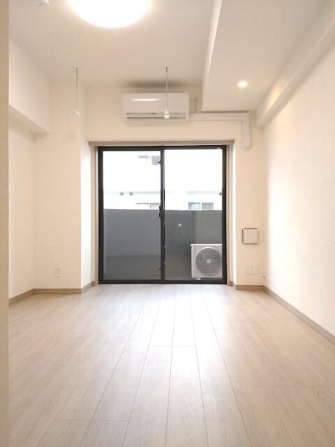 拡大写真:ルーブル川崎貝塚参番館 3階302の居間