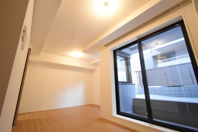 拡大写真：Ｏｃｅａｎｏ　Ａｚｕｌ 1階102の居間