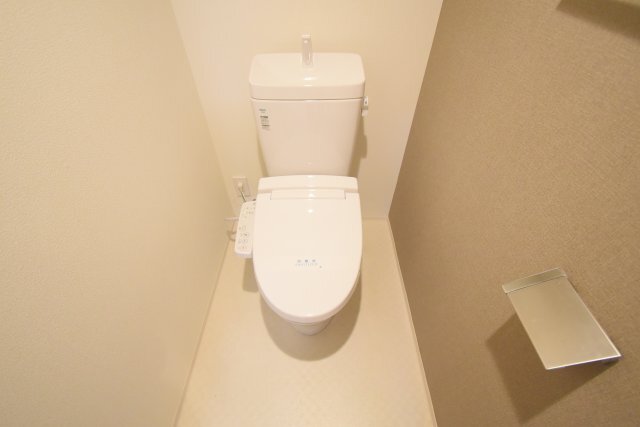 拡大写真:Cielo Azul 4階403のトイレ