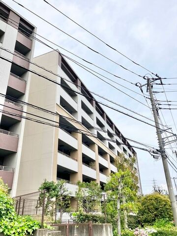 センターフォートG棟の外観