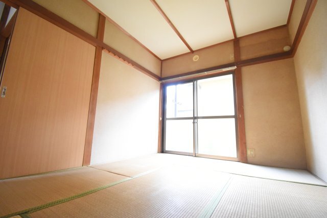 拡大写真:コーポ卯月 2階202の別部屋参考写真
