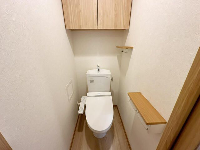 拡大写真:マイナビSTAYフレックス高津(ルーブル高津) 2階201のトイレ