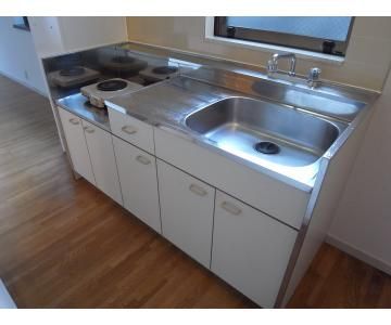 拡大写真:ジュネス三軒茶屋 2階201のキッチン