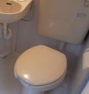 拡大写真:ジュネス三軒茶屋 2階201のトイレ