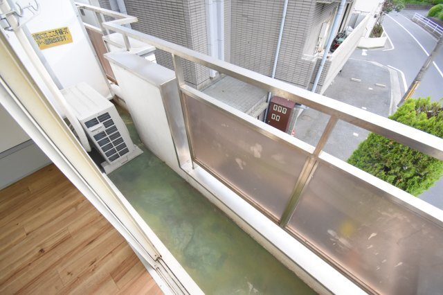 拡大写真:グランデュール高橋 3階301のバルコニー