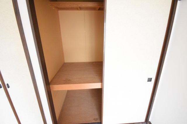 拡大写真:シェモア 1階102の※別部屋参考画像です。