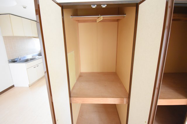 拡大写真:シェモア 1階102の※別部屋参考画像です。