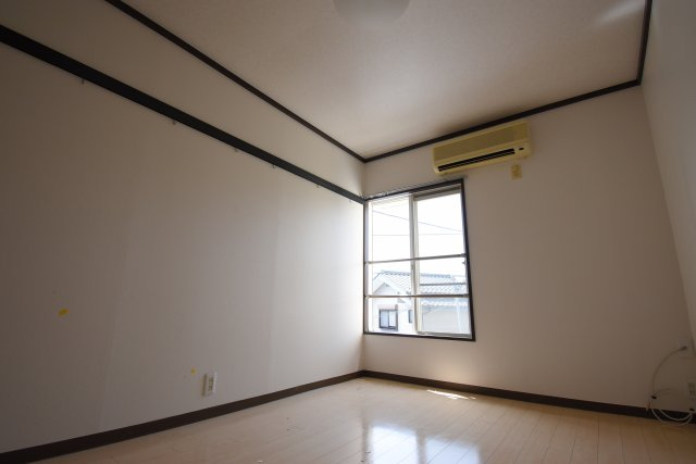 拡大写真:シェモア 1階102の※別部屋参考画像です。
