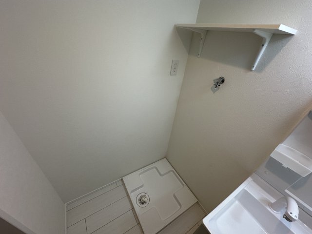 拡大写真:早稲田鶴巻町IMAハウス 地下1階101の洗面所
