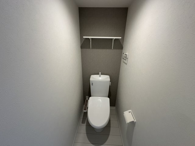 拡大写真:早稲田鶴巻町IMAハウス 地下1階101のトイレ
