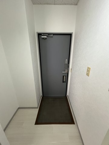 拡大写真:サザンウィンド 1階103の玄関