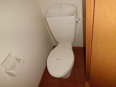 拡大写真:レオパレス愛宕 2階202のトイレ