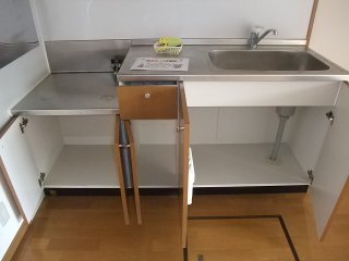 拡大写真:ブランシェ本郷Ⅱ A ・ B 1階B103のキッチン収納