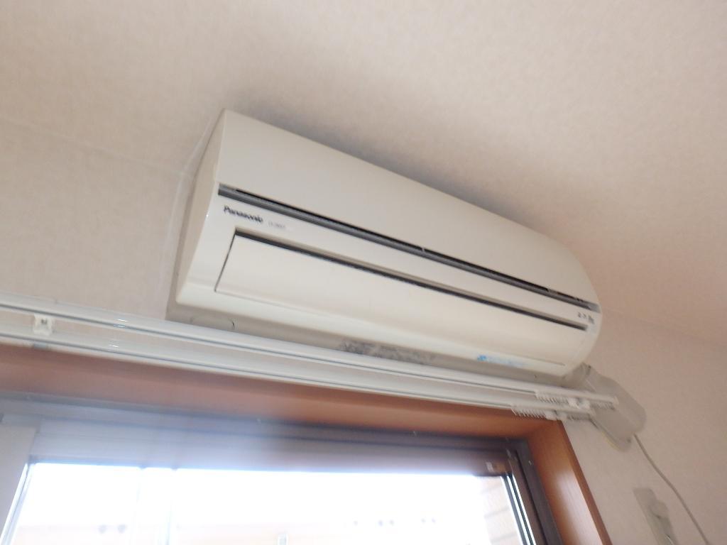 拡大写真:ハートフルマンション ステラ 3階302のエアコン