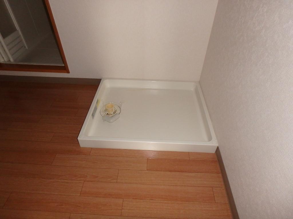 拡大写真：Ｐｌａｎｔ　ｄ’ｏｒ 1階105の洗濯機置場