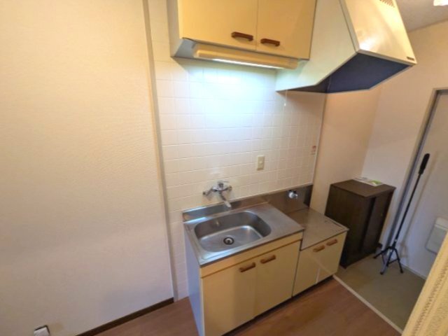 拡大写真:スプリングコートII 2階202のキッチン