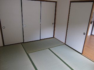 拡大写真:ホワイトメゾン 5階502の和室