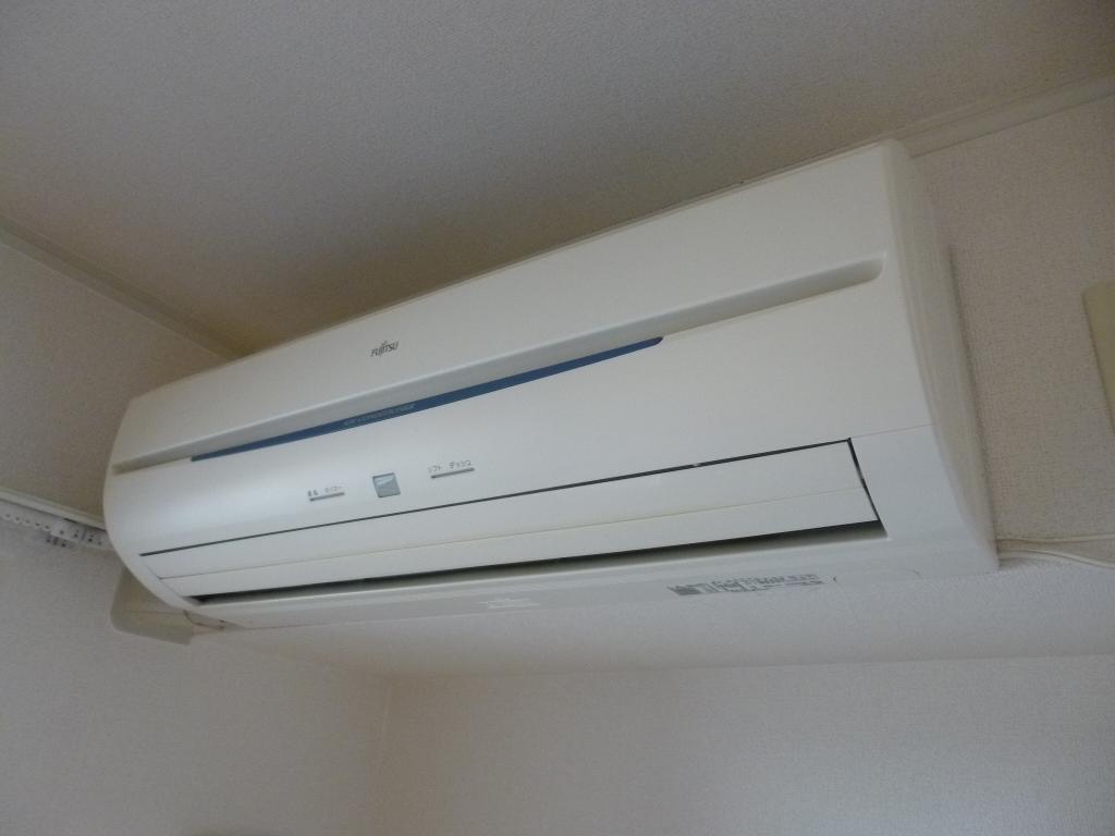 拡大写真:ラフレシール ノア 1階101のエアコン