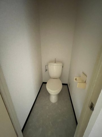 拡大写真:コーポ梅白 1階106のトイレ