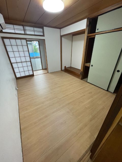 拡大写真:若葉台4丁目貸家 2階1の内装