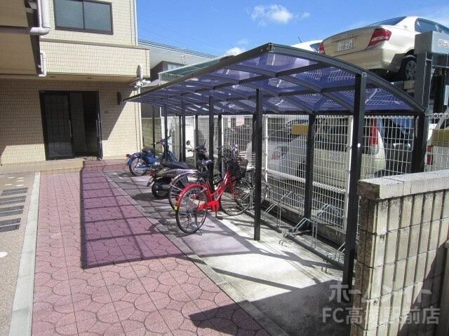 拡大写真:ファミール3号館 3階302のエントランス