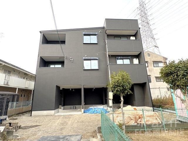 拡大写真:サイアミーズ春日町 1階102の建物外観
