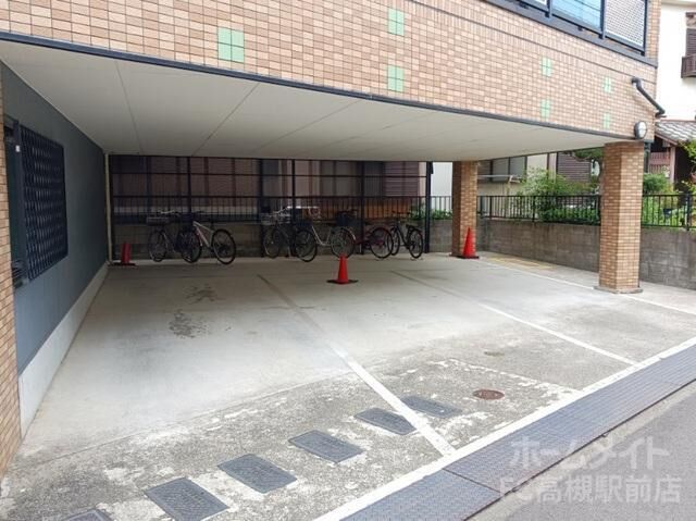 拡大写真:シマダコーポレーション 3階301の駐車場