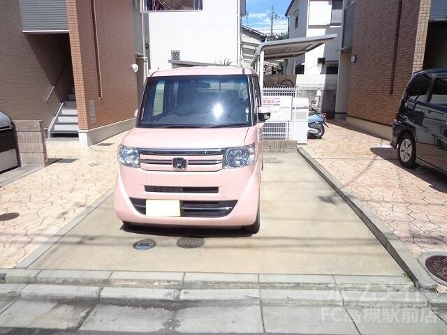 拡大写真:ハイバレー ノルド 1階102の駐車場