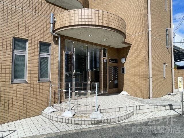 拡大写真:マンションヒット 2階207のエントランス