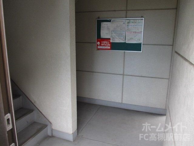 拡大写真:エステート樋口 1階102のエントランス