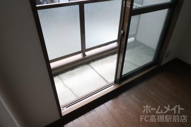 拡大写真：レジデンスSHⅢ 2階302のバルコニー