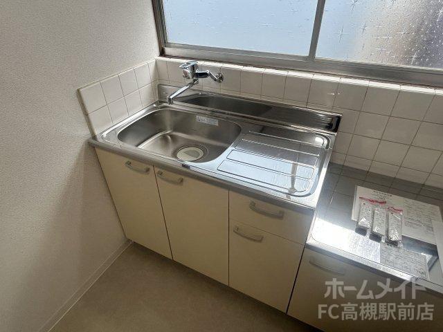 拡大写真:コーポホリデーイン 2階25のキッチン