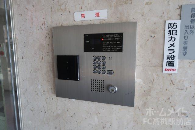 拡大写真:ウェルシーコート高槻 7階702のセキュリティ