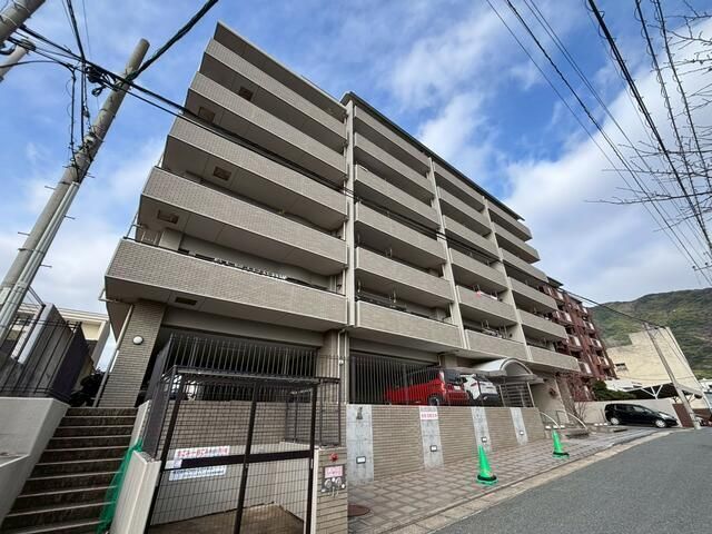 拡大写真：アーティックスエグゼ足原 4階302の外観