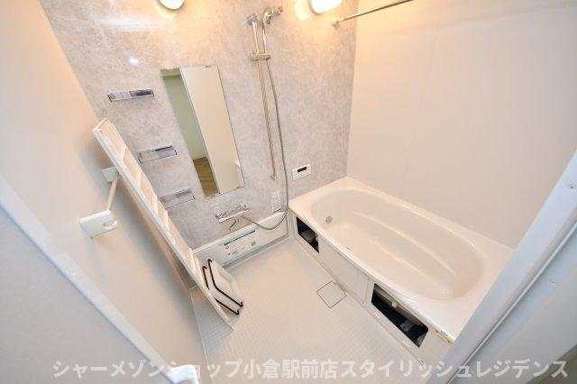 拡大写真:Mys Casetta Kokura 1階102の風呂