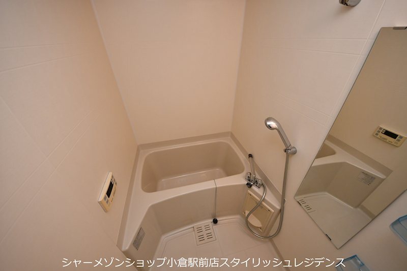拡大写真:アクシオ小倉 9階903の風呂