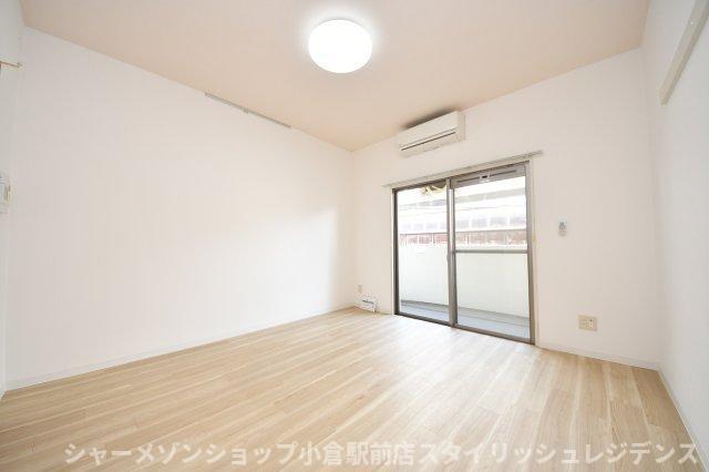 拡大写真：リファレンス嵐山口 3階301の居間