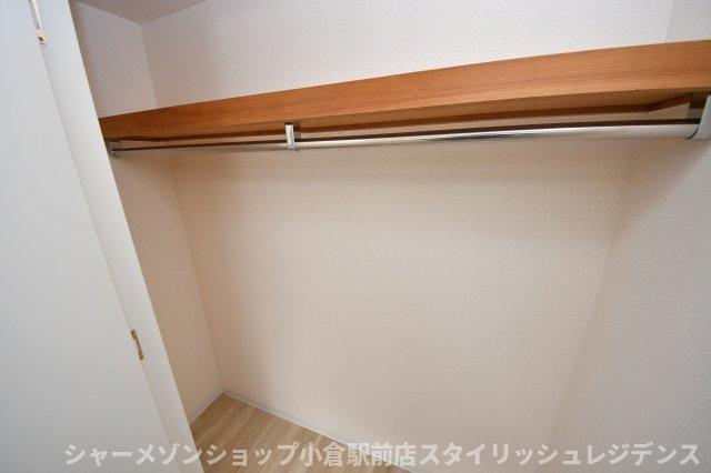 拡大写真：リファレンス嵐山口 3階301の収納