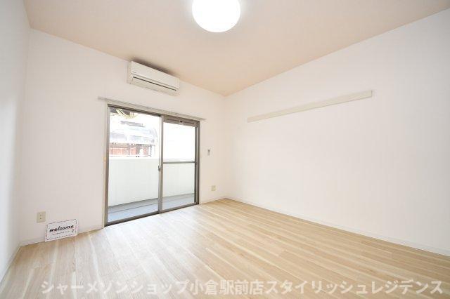 拡大写真：リファレンス嵐山口 3階301の居間