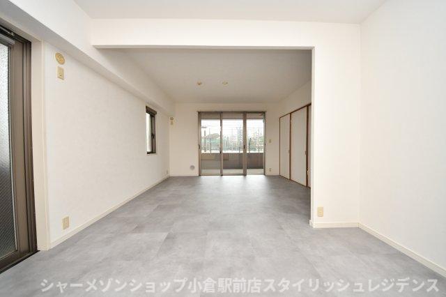 拡大写真:フリーリー守恒 2階205の居間