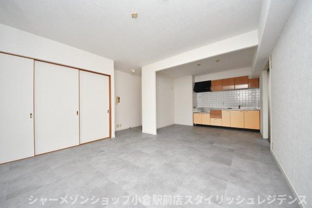拡大写真:フリーリー守恒 2階205の居間