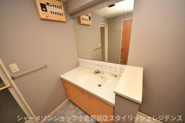 拡大写真:フリーリー守恒 2階205の独立洗面台