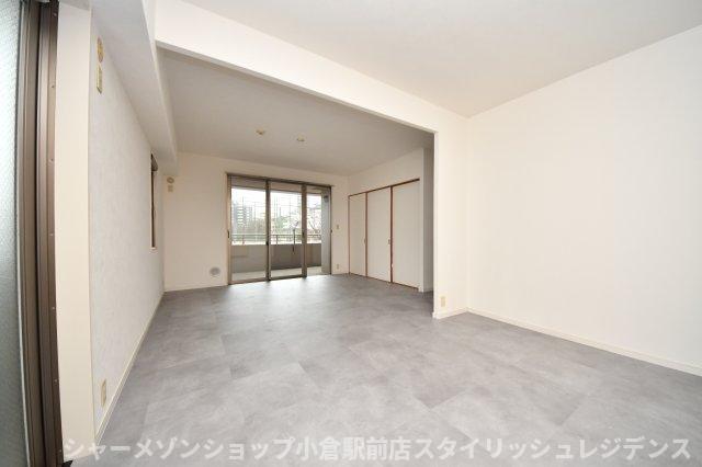 拡大写真:フリーリー守恒 2階205の居間