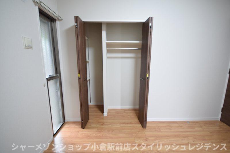拡大写真:ニューガイアソラーレ葛原 3階301の居間