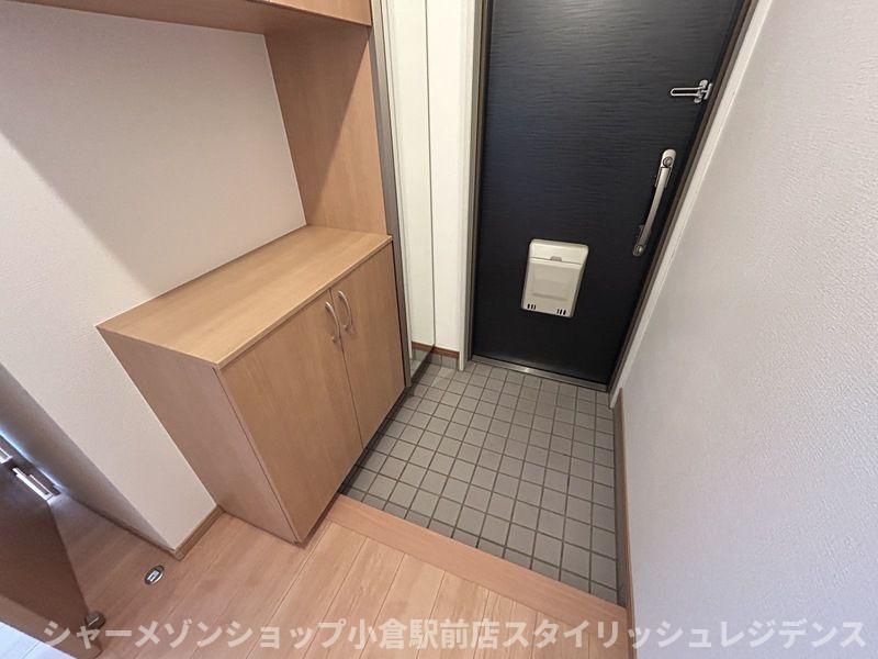 拡大写真:イデアコミュニティ 3階302の玄関